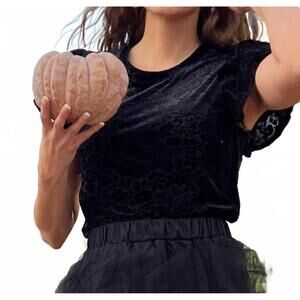 NEW IF SHE LOVES burnout velvet tee in black